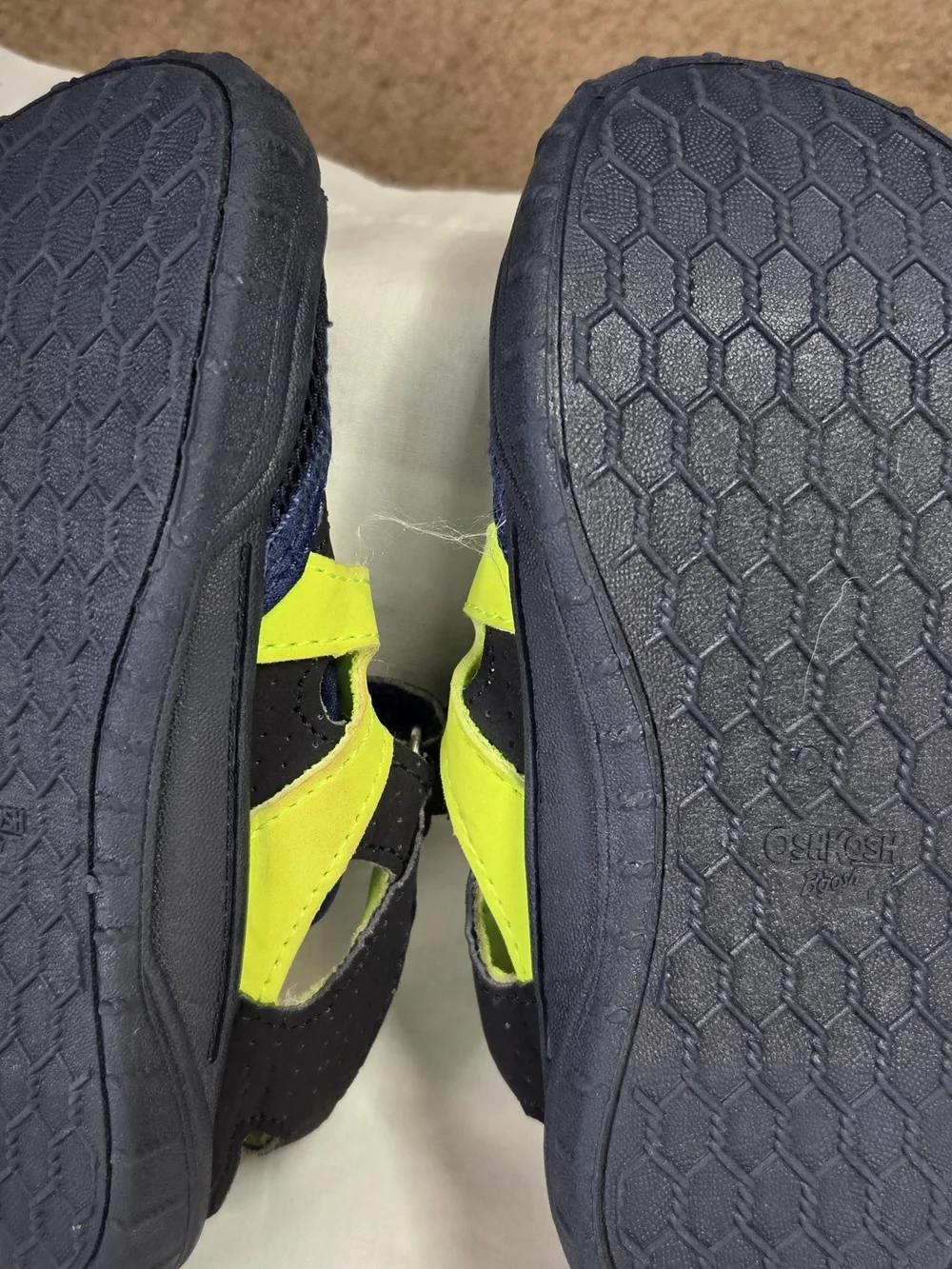 OshKosh B'gosh Kids Navy and Neon Green Active Sandals